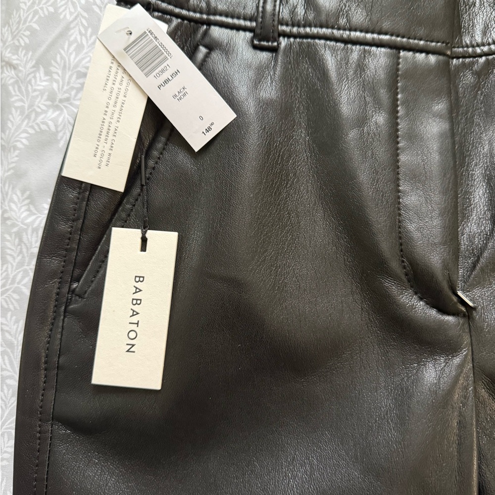 Aritzia Babaton Black Straight Leg Pants